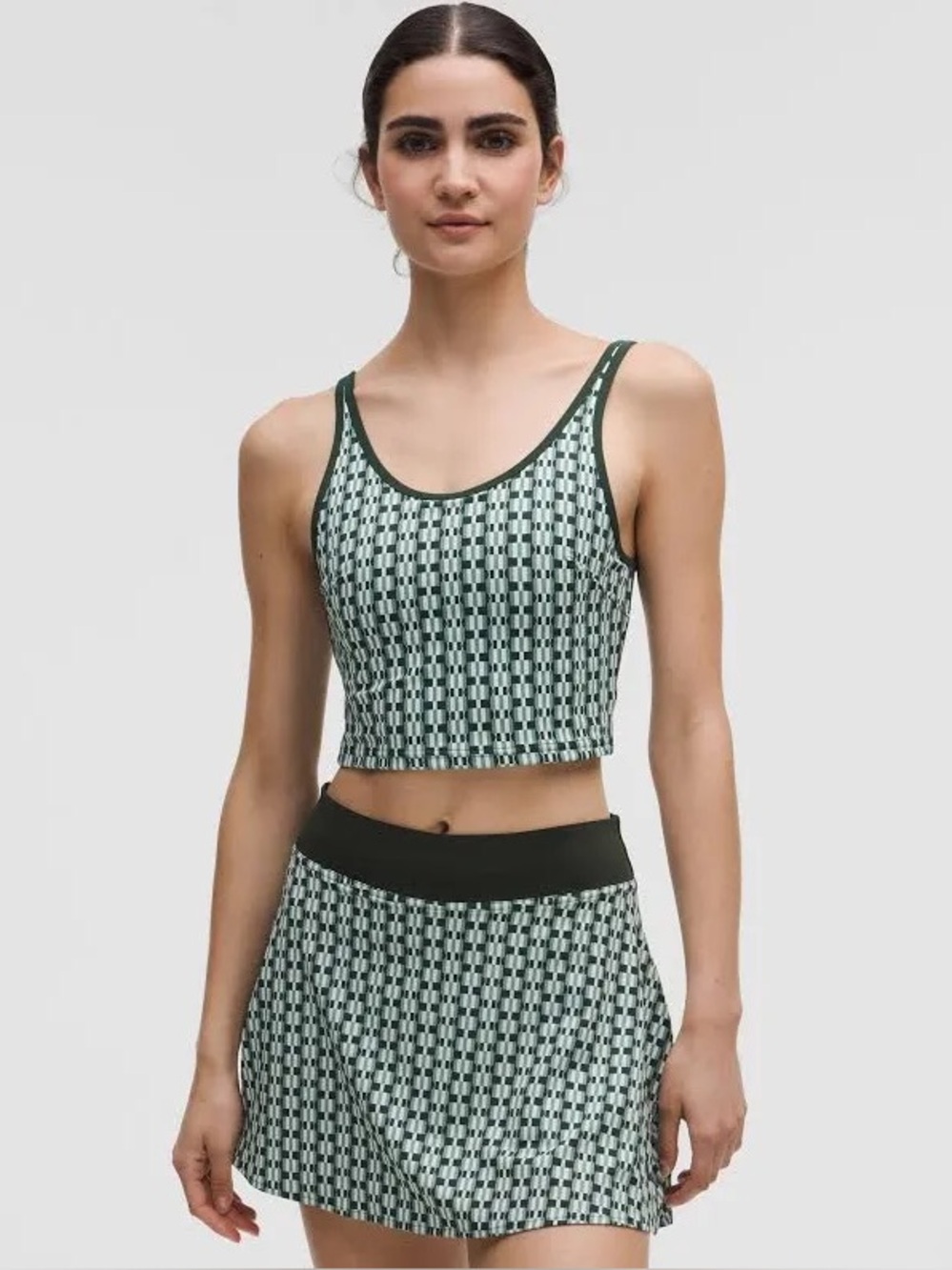 Lululemon Scoop-Neck Cutout Tennis Tank Top
Medium Support, B/C Cup Rainforest